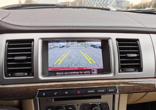 Jaguar XF cena 79900 przebieg: 125000, rok produkcji 2015 z Rzeszów małe 277